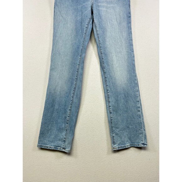 Classic Casual Old Navy Women 16 Light Wash Straight Built-In Flex Jeans - Picture 9 of 9